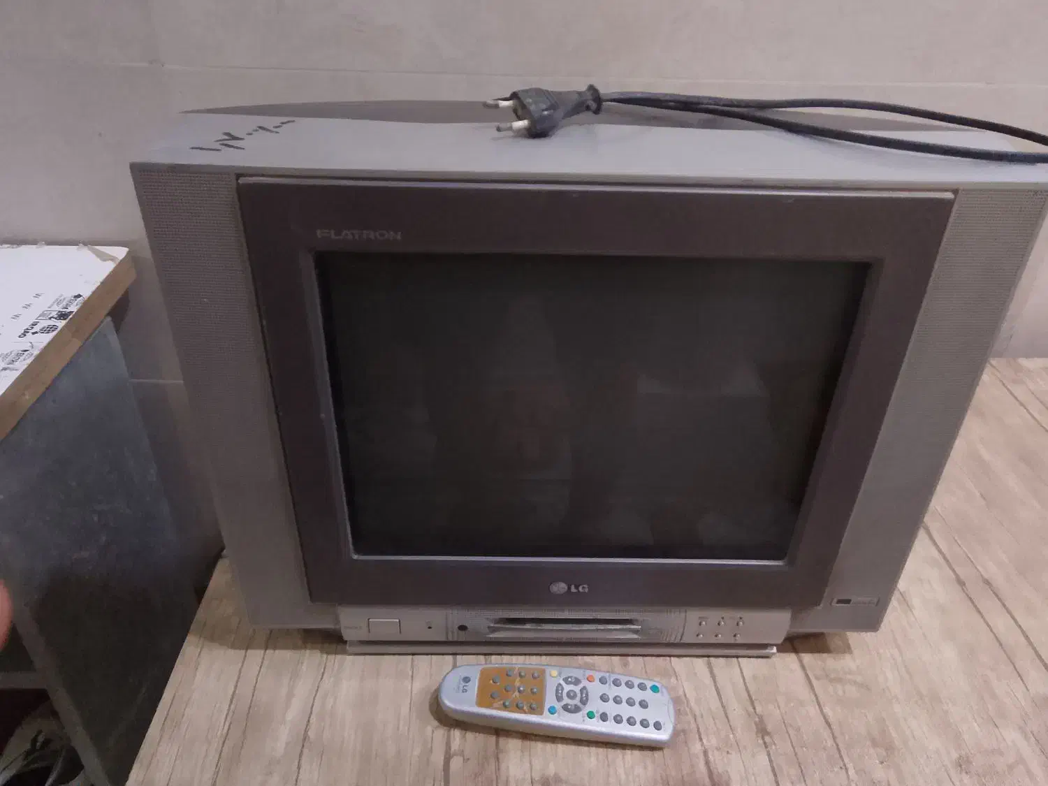 TV (LG)کوچک|تلویزیون و پروژکتور|شادگان, |دیوار