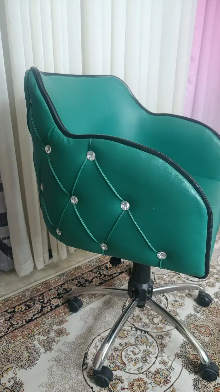 صندلی جک دار|آرایشگاه و سالن‌های زیبایی|مشکین‌دشت, |دیوار