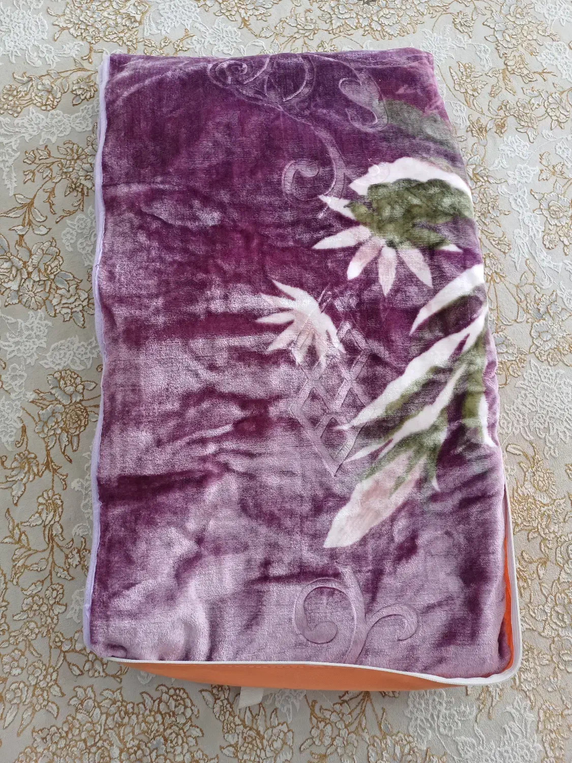 تعدادی پتو یک نفره|رختخواب، بالش، پتو|اسلامشهر, باغ فیض|دیوار