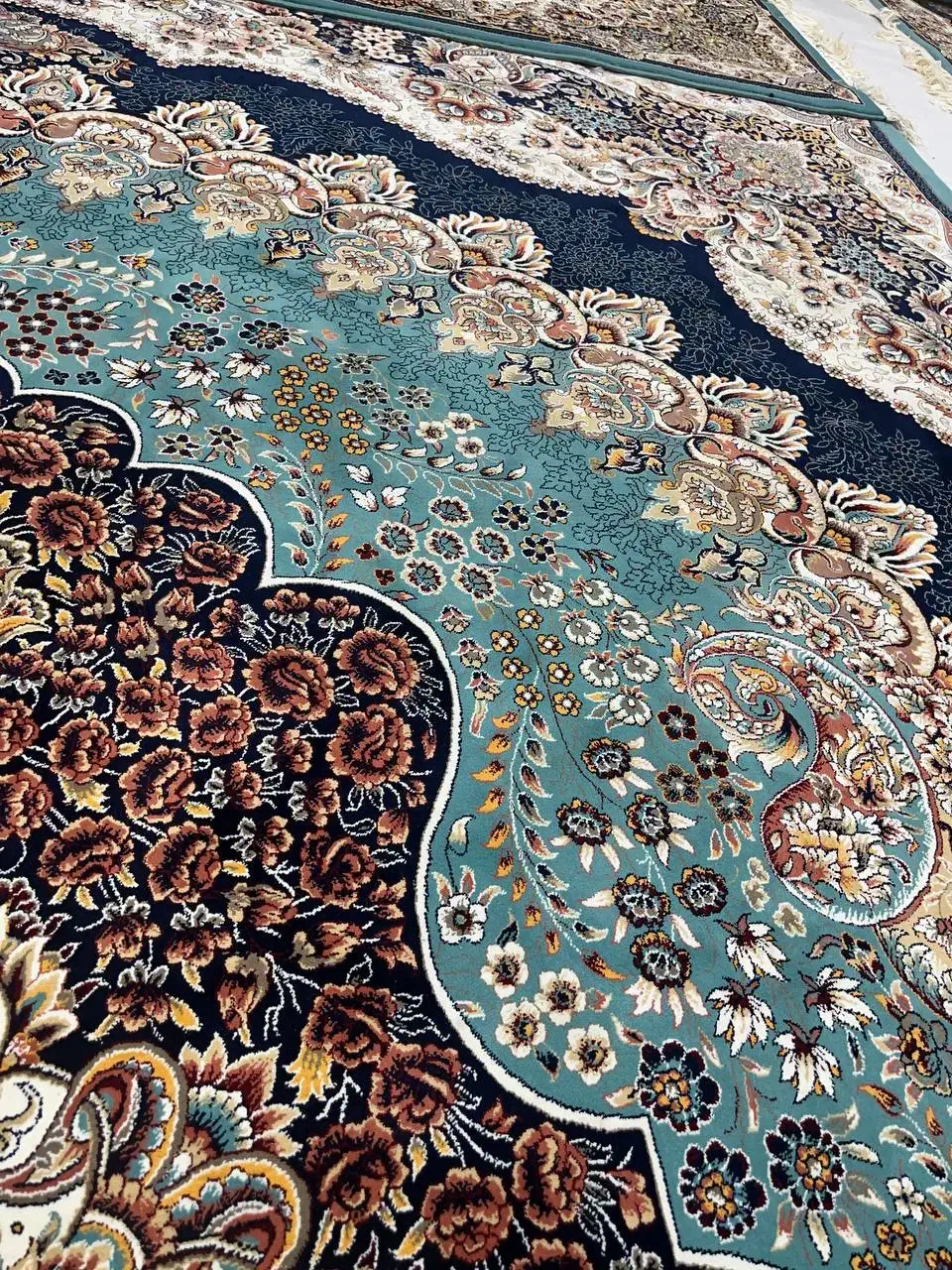 فرش ۱۲ متری نو|فرش|پارس‌آباد, |دیوار