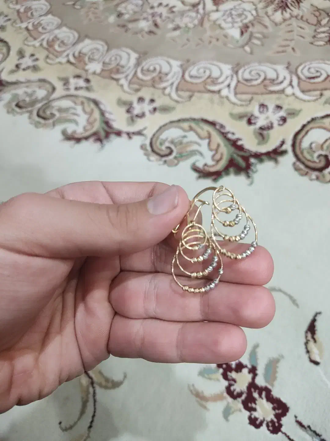 گوشواره طلا|جواهرات|دوگنبدان, |دیوار