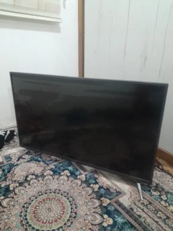 یک دستگاه تلوزیون دوو ۴۳ اینچ پنل شکسته|تلویزیون و پروژکتور|هیر, |دیوار