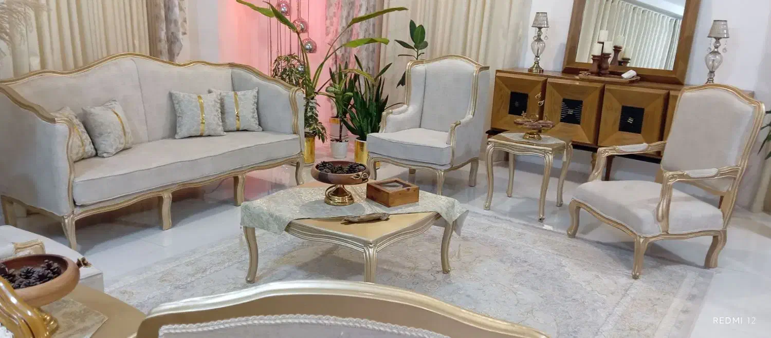 تعدادی مبل. نو به علت جمع آوری حراج|مبلمان خانگی و میز عسلی|پارسآباد, |دیوار