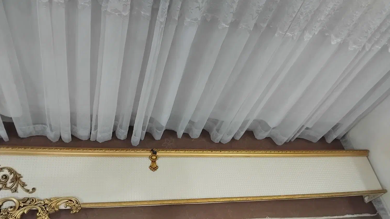 کتیبه پرده و چوب پرده ساده|پرده، رانر، رومیزی|قم, ناصردیوان|دیوار