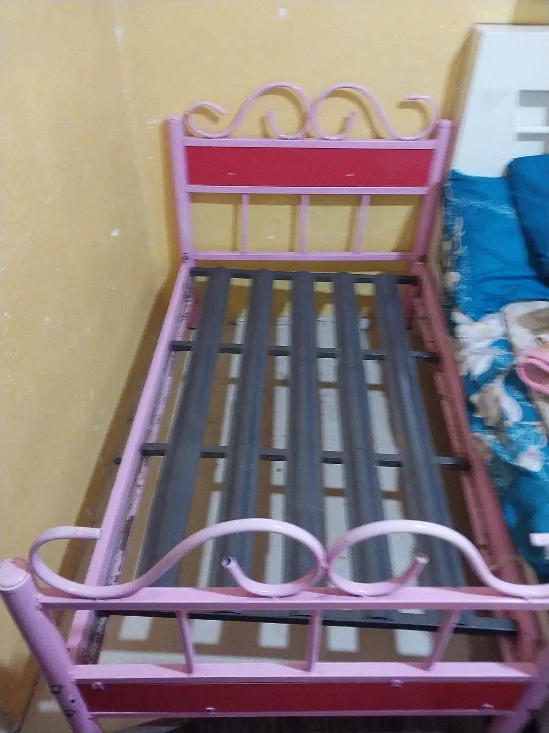 تخت خواب کودک|تخت و صندلی بچه|مسجد سلیمان, |دیوار