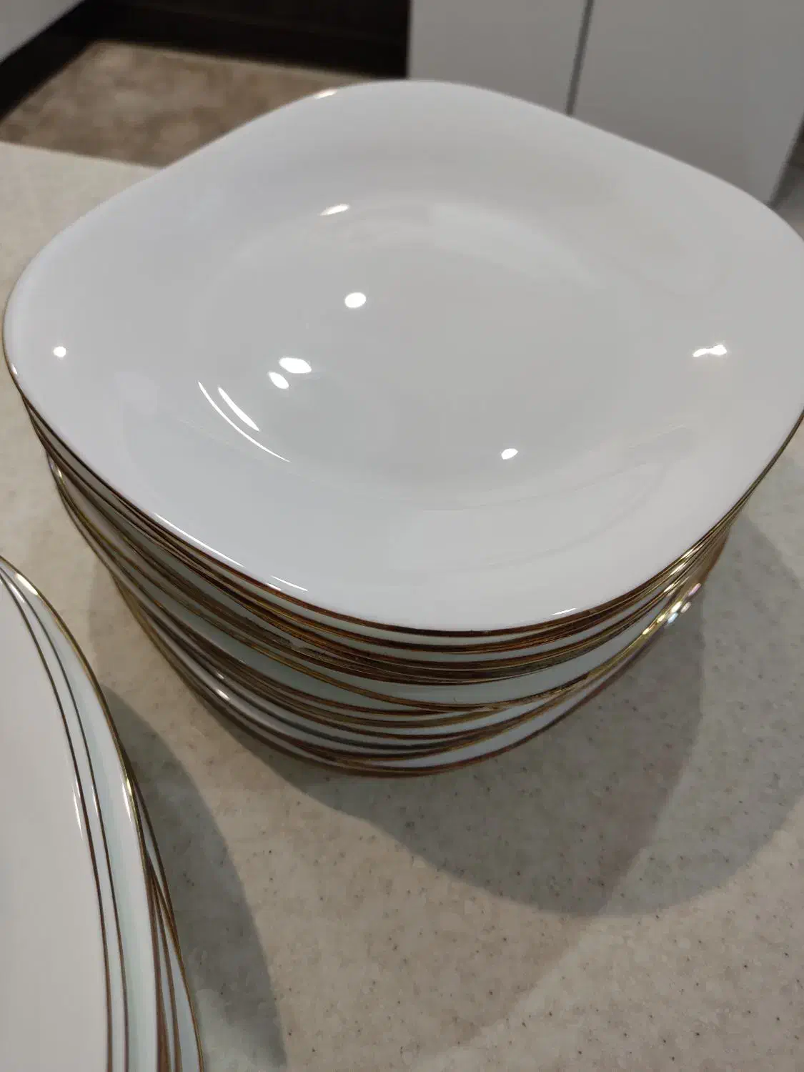 ۳دست پیش دستی و ۲دست پلو خوری ارکوپال لب طلا|ظروف سرو و پذیرایی|شهریار, دهشاد بالا|دیوار