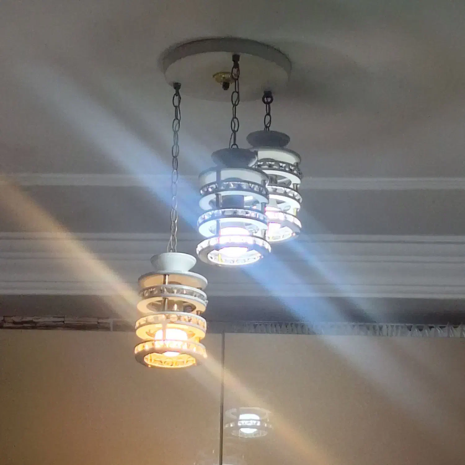 فروش دو عدد لوستر بقیمت فوری بعلت اسباب کشی|لوستر و چراغ آویز|گرگان, |دیوار