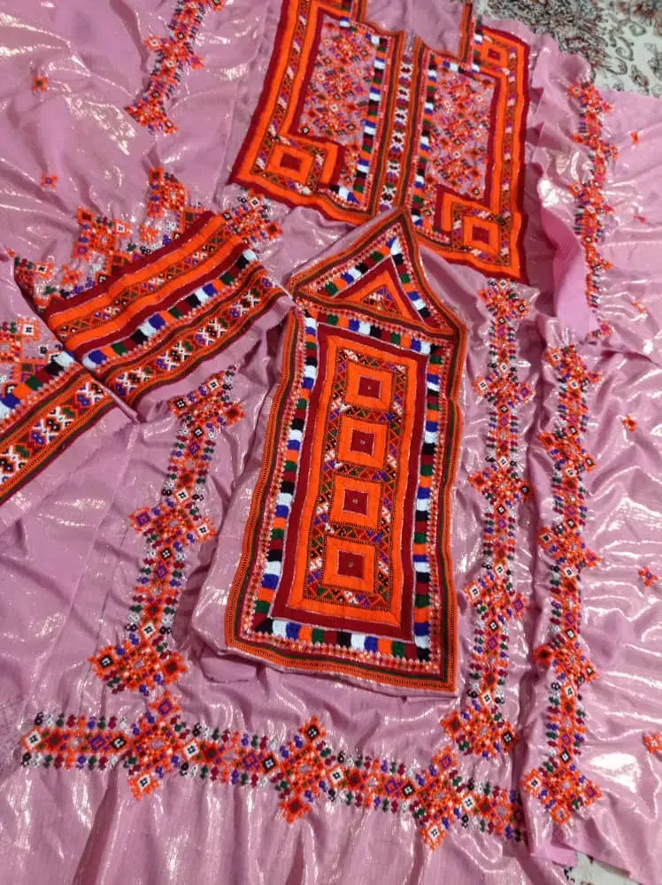 مربی خیاطی هستم در محدوده بعثت کوثر یاسر|خدمات آموزشی|زاهدان, |دیوار