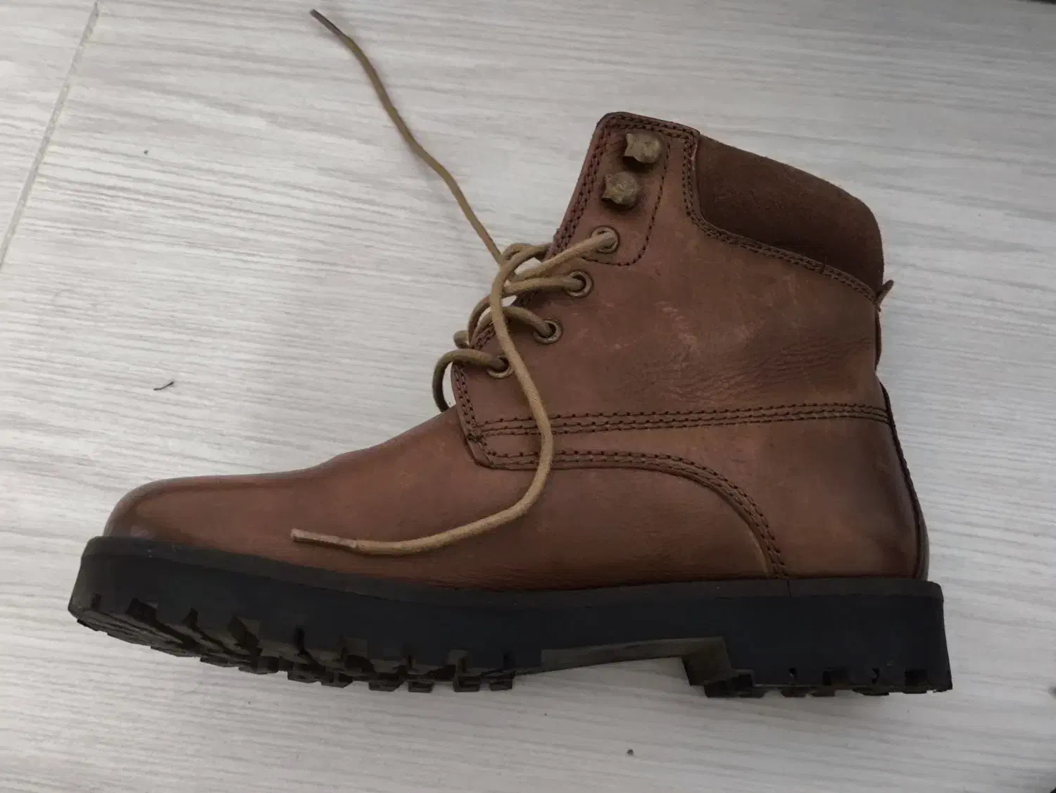 نیم بوت چرم اصل زنانه|کیف، کفش، کمربند|پرند, فاز ۴|دیوار