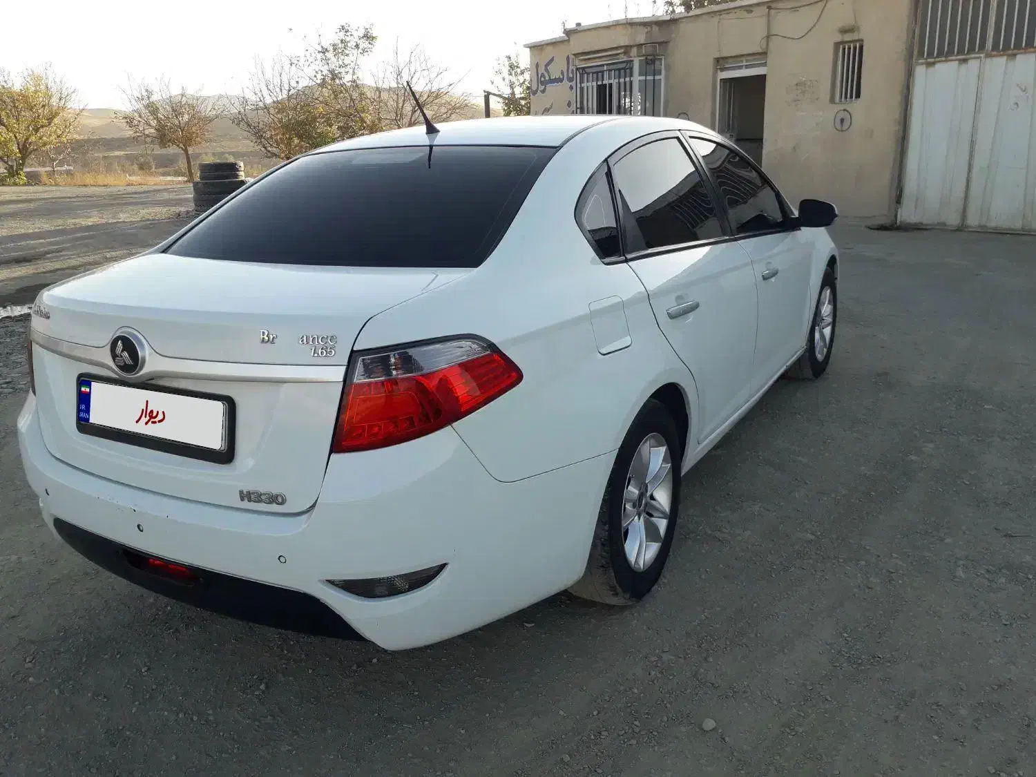 برلیانس ۳۳۰ بیرنگ|خودرو سواری و وانت|همدان, |دیوار