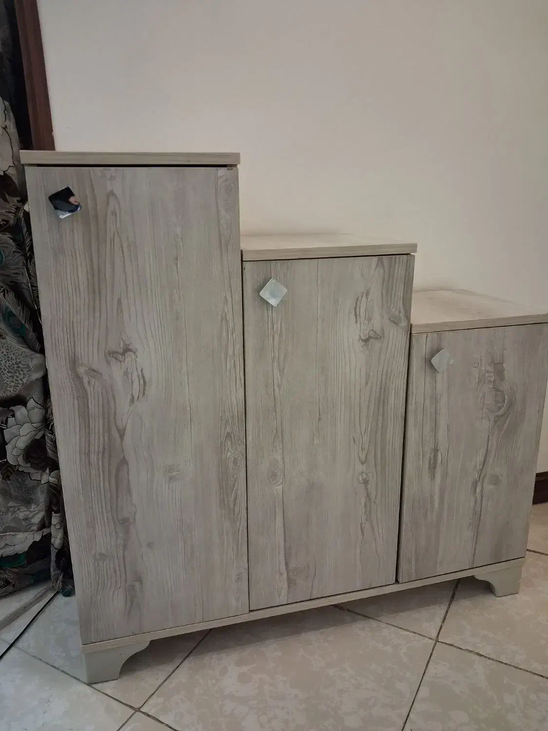 جا کفشی|جاکفشی، کمد، دراور|گلبهار, شهر جدید گلبهار|دیوار