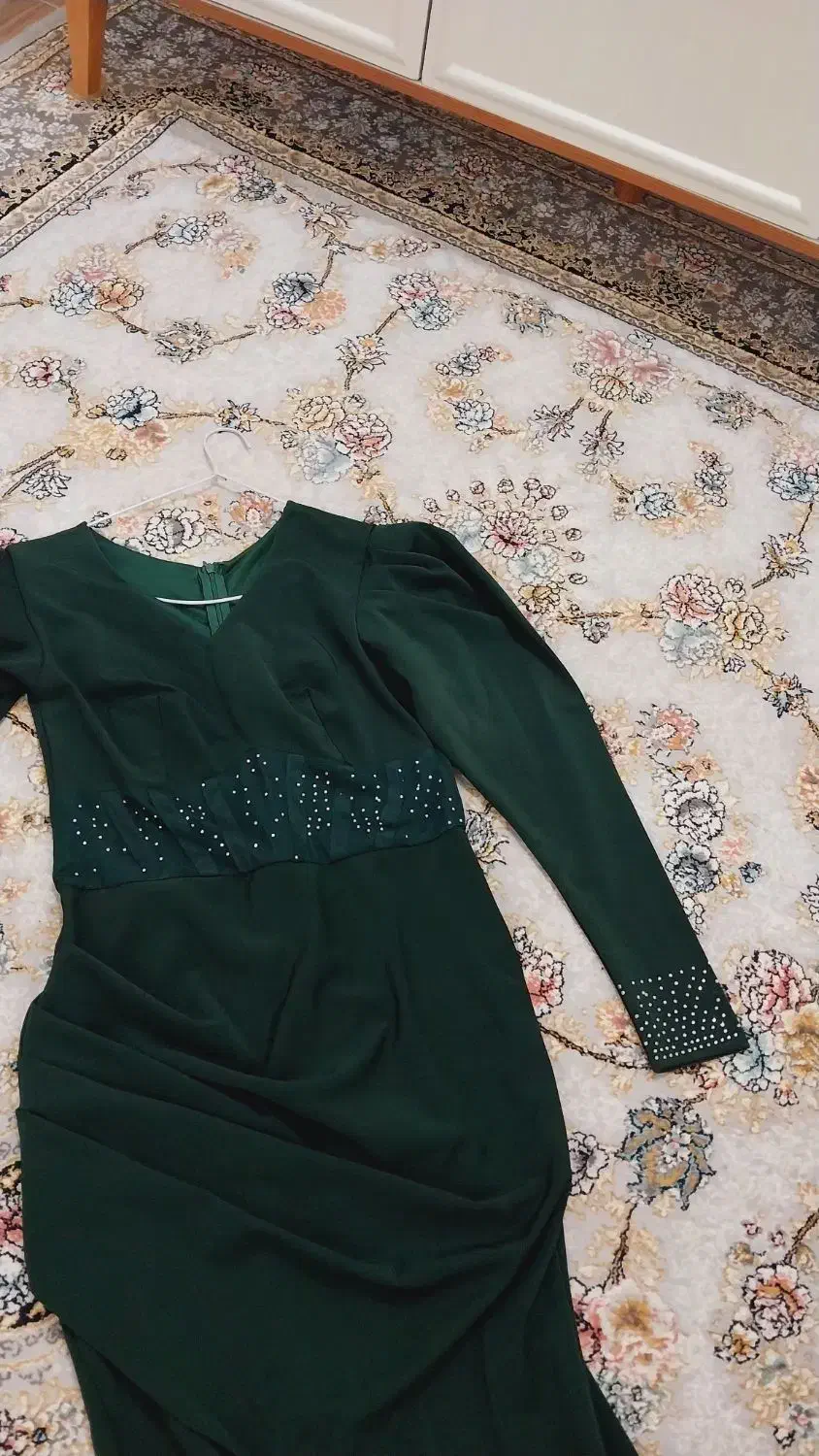 لباس‌ (تحویل رایگان)|لباس|رشت, فخب|دیوار