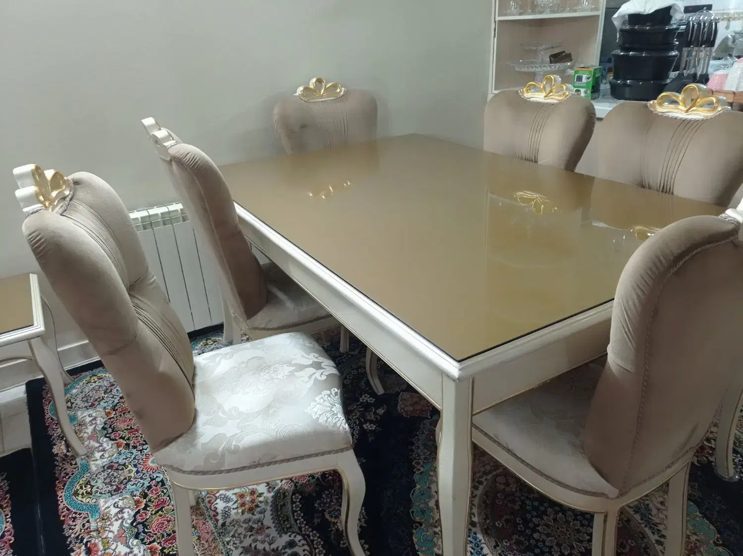 مبل ۷ نفره و میز غذاخوری ۶ نفره|مبلمان خانگی و میز عسلی|ری, شهادت|دیوار