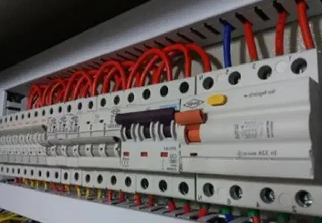 برقکار برق کار ساختمان رفع اتصالی ۲۴ ساعته تعمیرات|خدمات پیشه و مهارت|برازجان, |دیوار