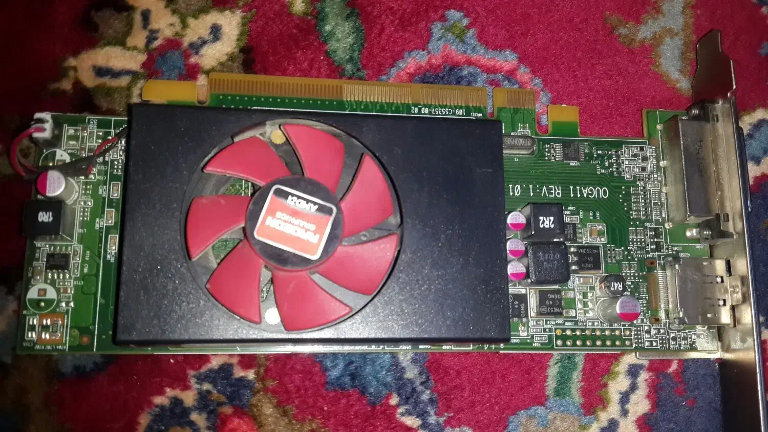 گرافیک 2 گیگ ddr3 و 1گیگ ddr3|قطعات و لوازم جانبی رایانه|ملکآباد, |دیوار