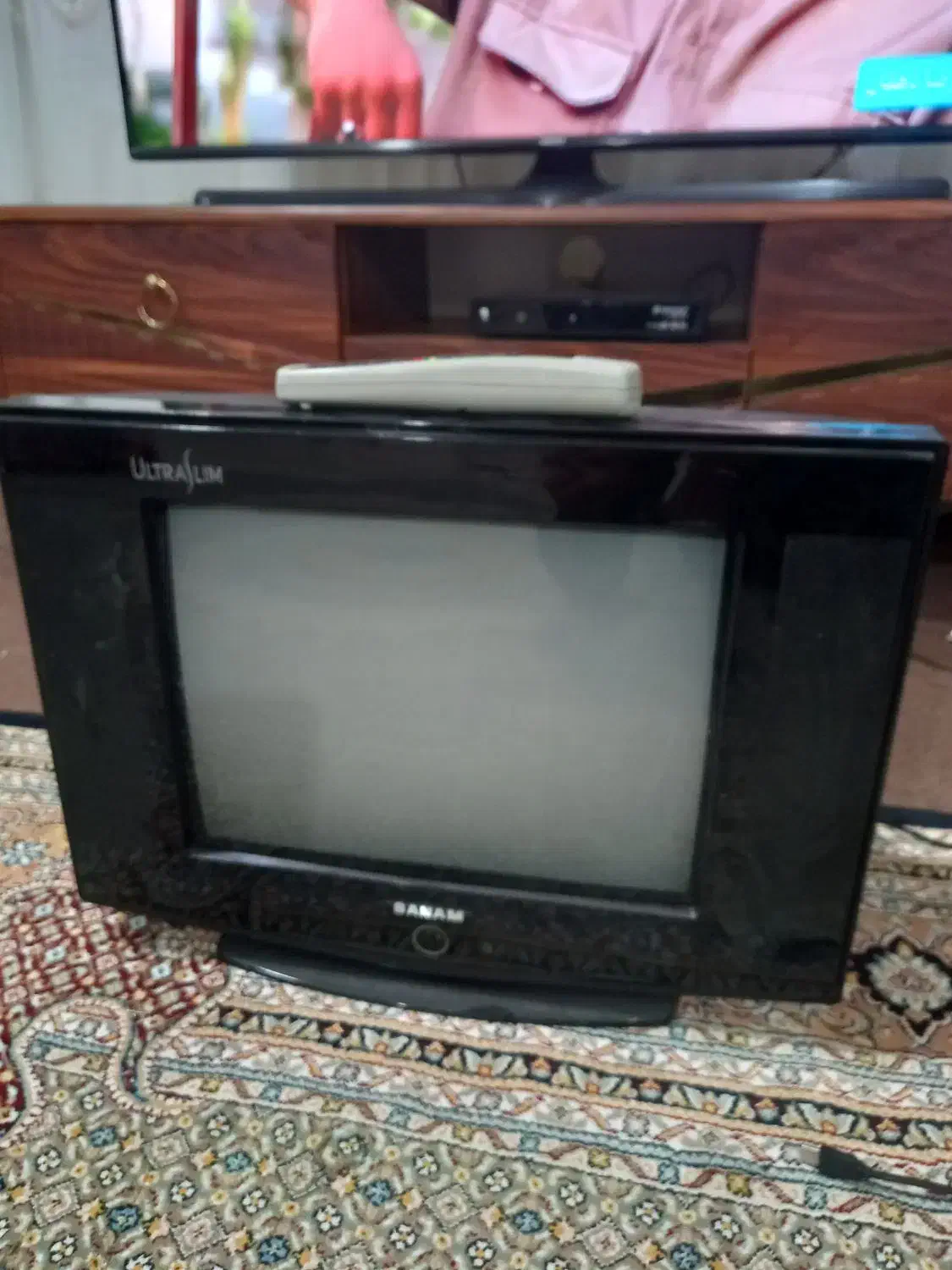 تلویزیون ۱۴اینچ|تلویزیون و پروژکتور|مشگین شهر, |دیوار