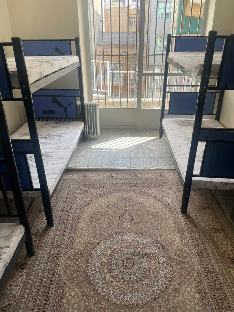 خوابگاه خونه به خونه|اجارهٔ کوتاه‌مدت آپارتمان و سوئیت|تهران, فلسطین (میدان انقلاب)|دیوار