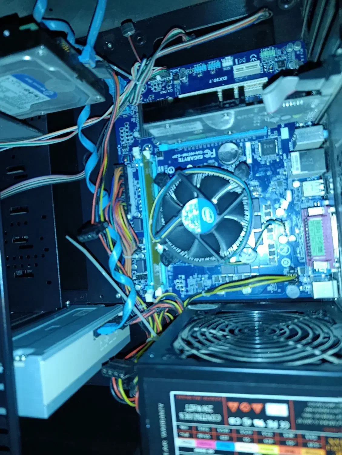 کامپیوتر کیس خانگی|رایانه رومیزی|شیراز, شهرک سراج‎|دیوار