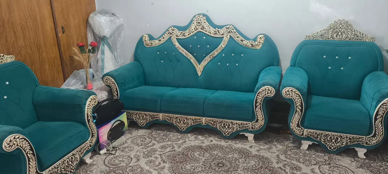 فروش مبل 8نفره ومیزال ای دی|مبلمان خانگی و میز عسلی|شیراز, دارالرحمه|دیوار