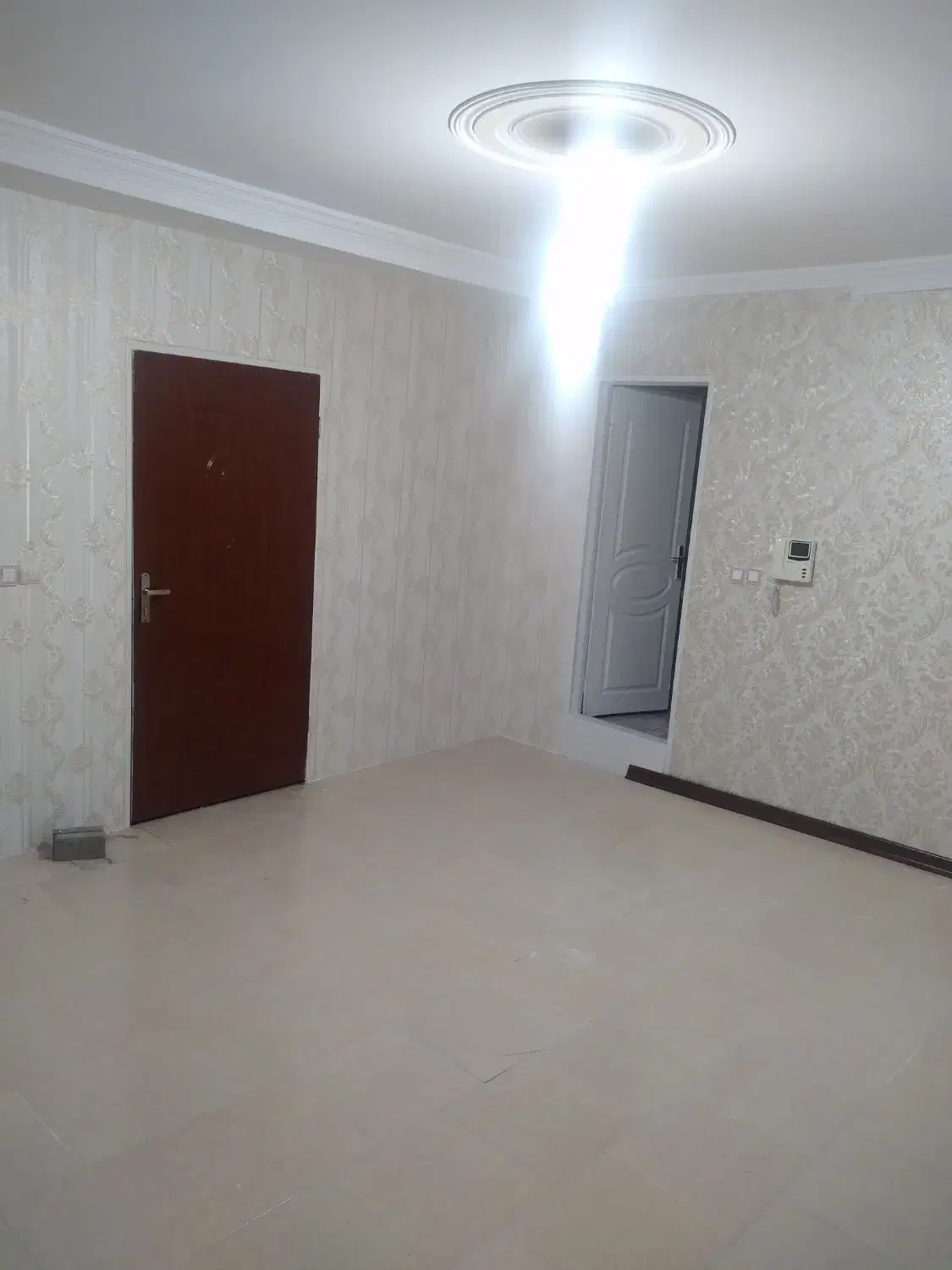 واحد فقط فروشی  .۸ متری شورا.معاوضه با خودرو صفر|اجارهٔ آپارتمان|قدس, شهرقدس|دیوار