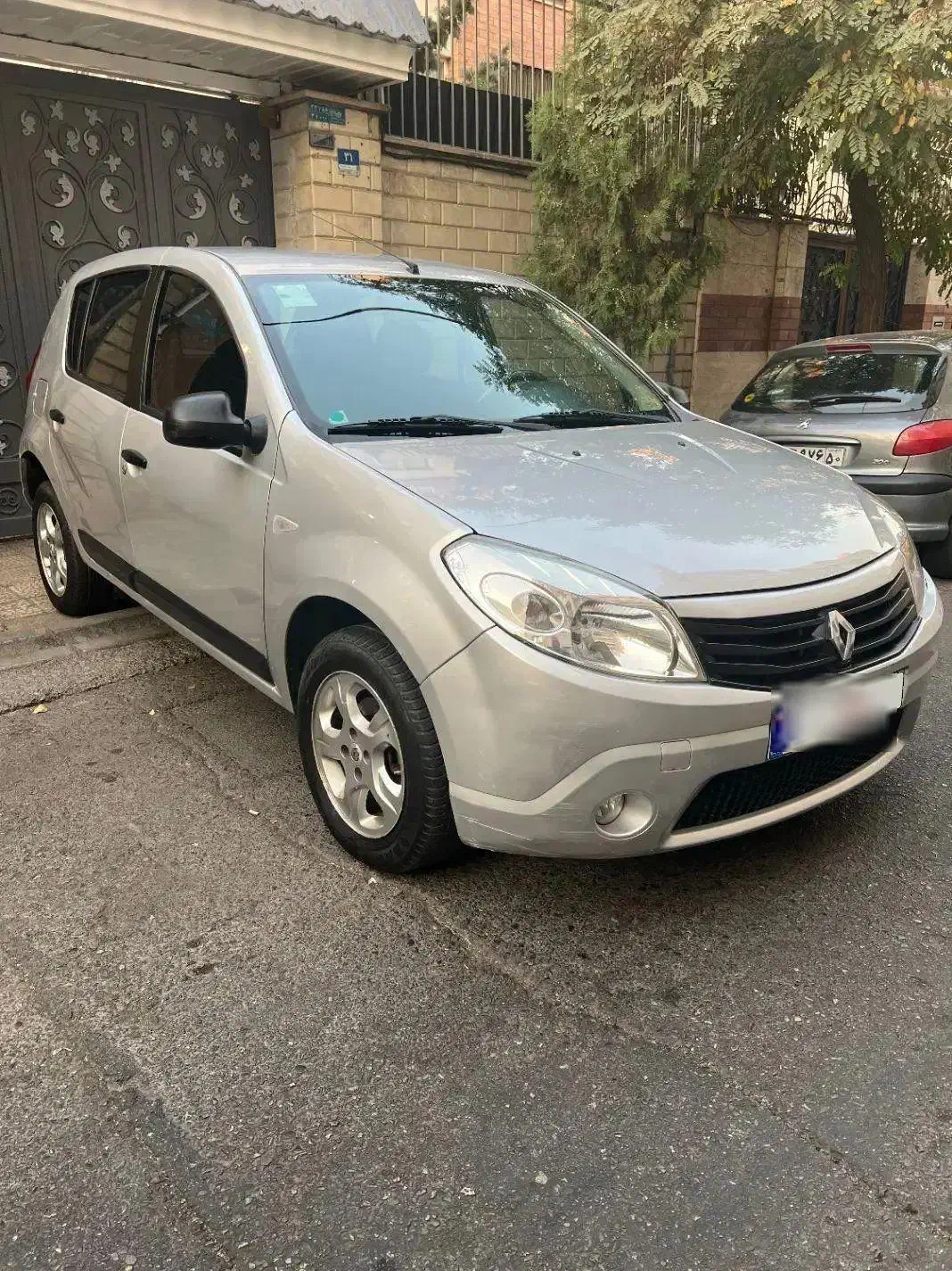 رنو ساندرو دنده مدل ۱۳۹۵ نقره ای بدون رنگ کم کار|خودرو سواری و وانت|تهران, شمسآباد|دیوار