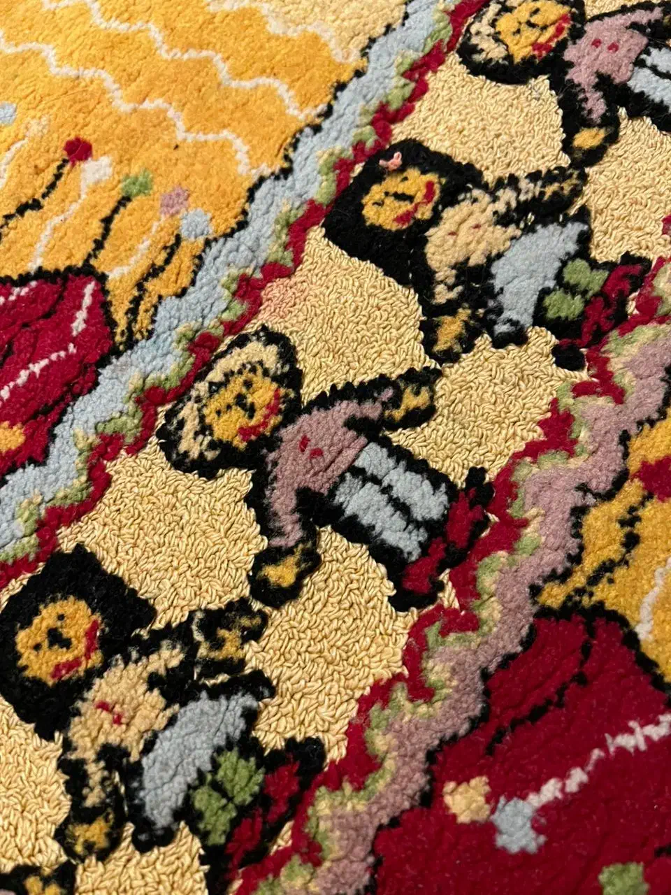 فرش کوچک|فرش|قائم‌شهر, |دیوار