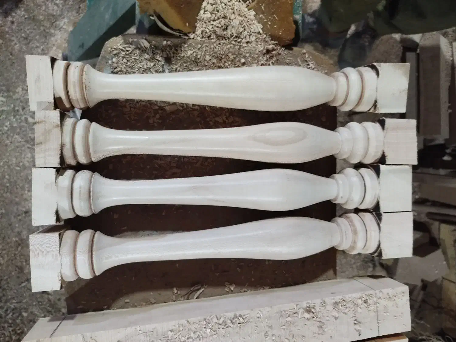 خراطی چوب|عمده‌فروشی|قم, جاده معدن|دیوار