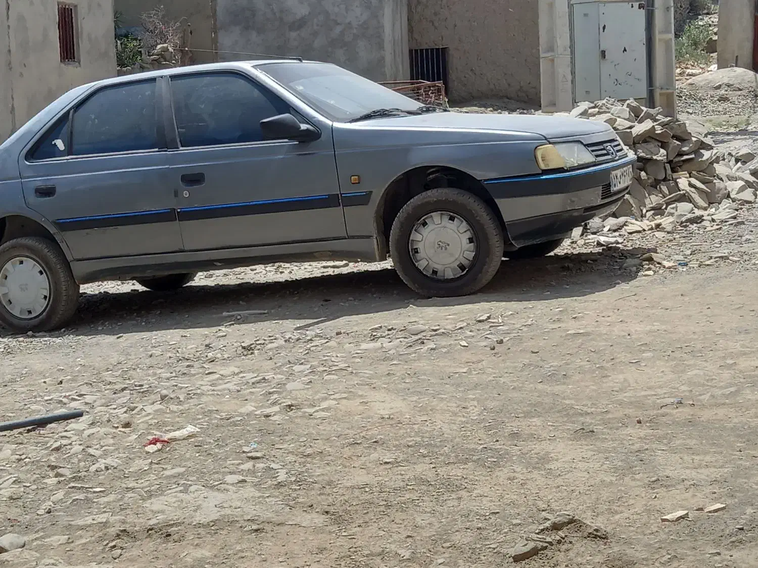 پژو ۴۰۵ فروشی مدل ۹۰|خودرو سواری و وانت|قشم, |دیوار