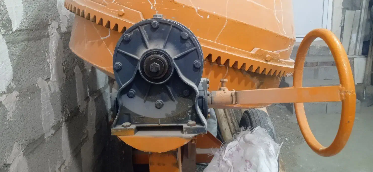 بتونیر250کیلوگرمی|مصالح و تجهیزات ساختمان|میاندوآب, |دیوار