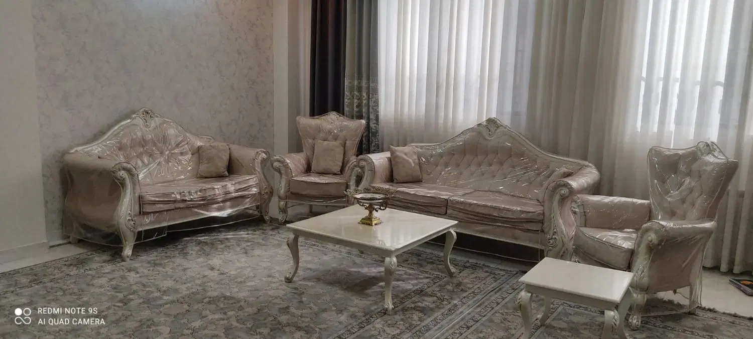 مبل راحتی در حد نو|مبلمان خانگی و میز عسلی|تهران, شهرک رضویه|دیوار