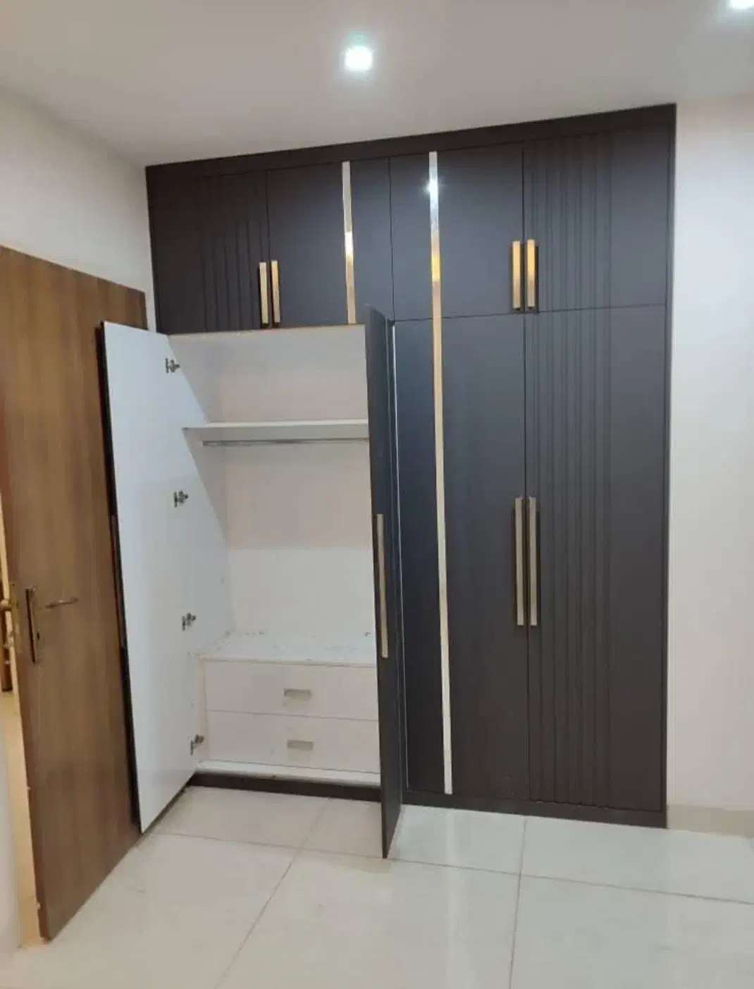 کابینت و کمد دیواری تی وی روم و ...|خدمات پیشه و مهارت|میانه, |دیوار