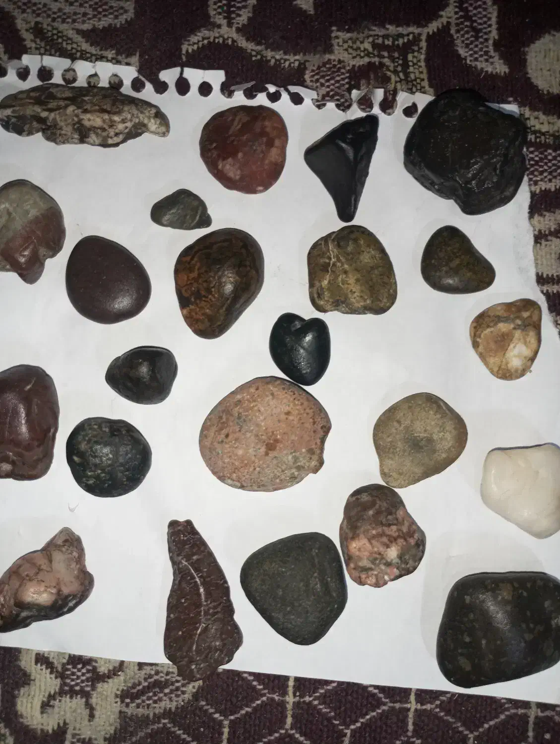 هر نوع سنگهای قیمتی داریم|جواهرات|میناب, |دیوار