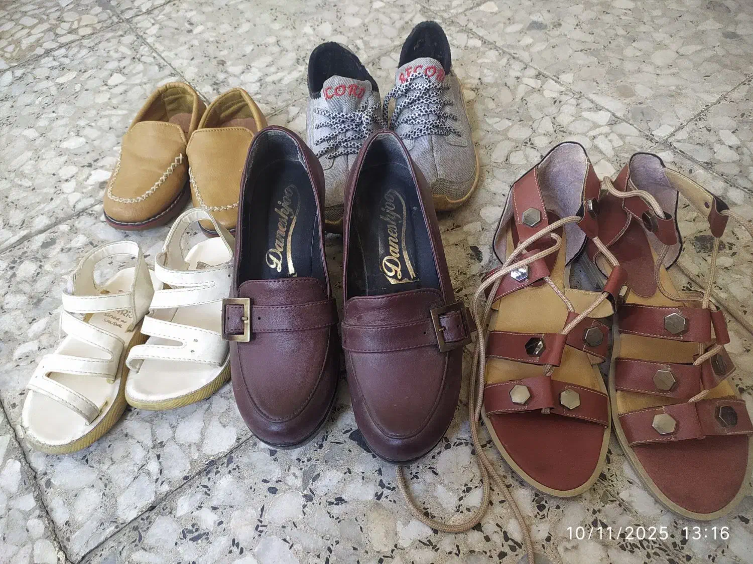 کفش همشون با هم ۲۰۰ تومن|کیف، کفش، کمربند|زنجان, |دیوار