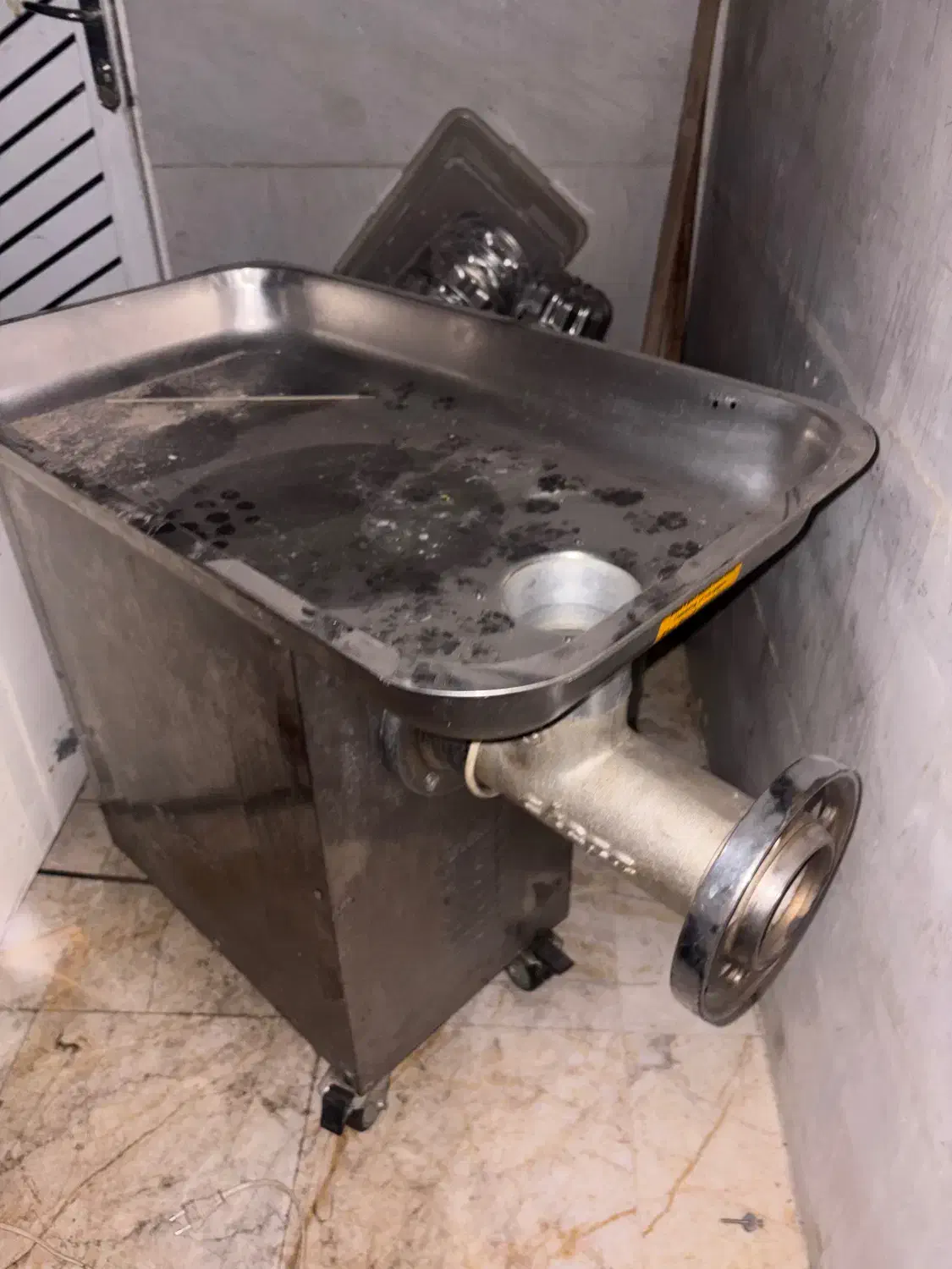 چرخ‌گوشت صنعتی  چگا ۳۲|کافی‌شاپ و رستوران|تهران, هروی|دیوار