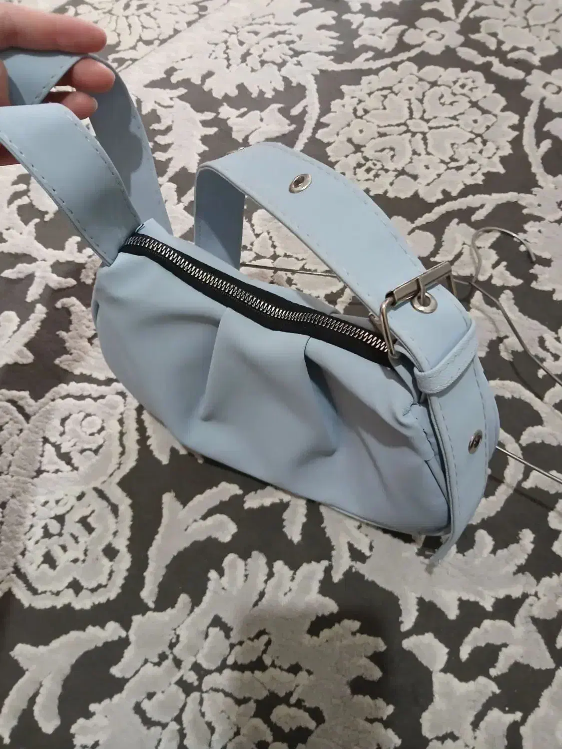 کیف|کیف، کفش، کمربند|دورود, |دیوار