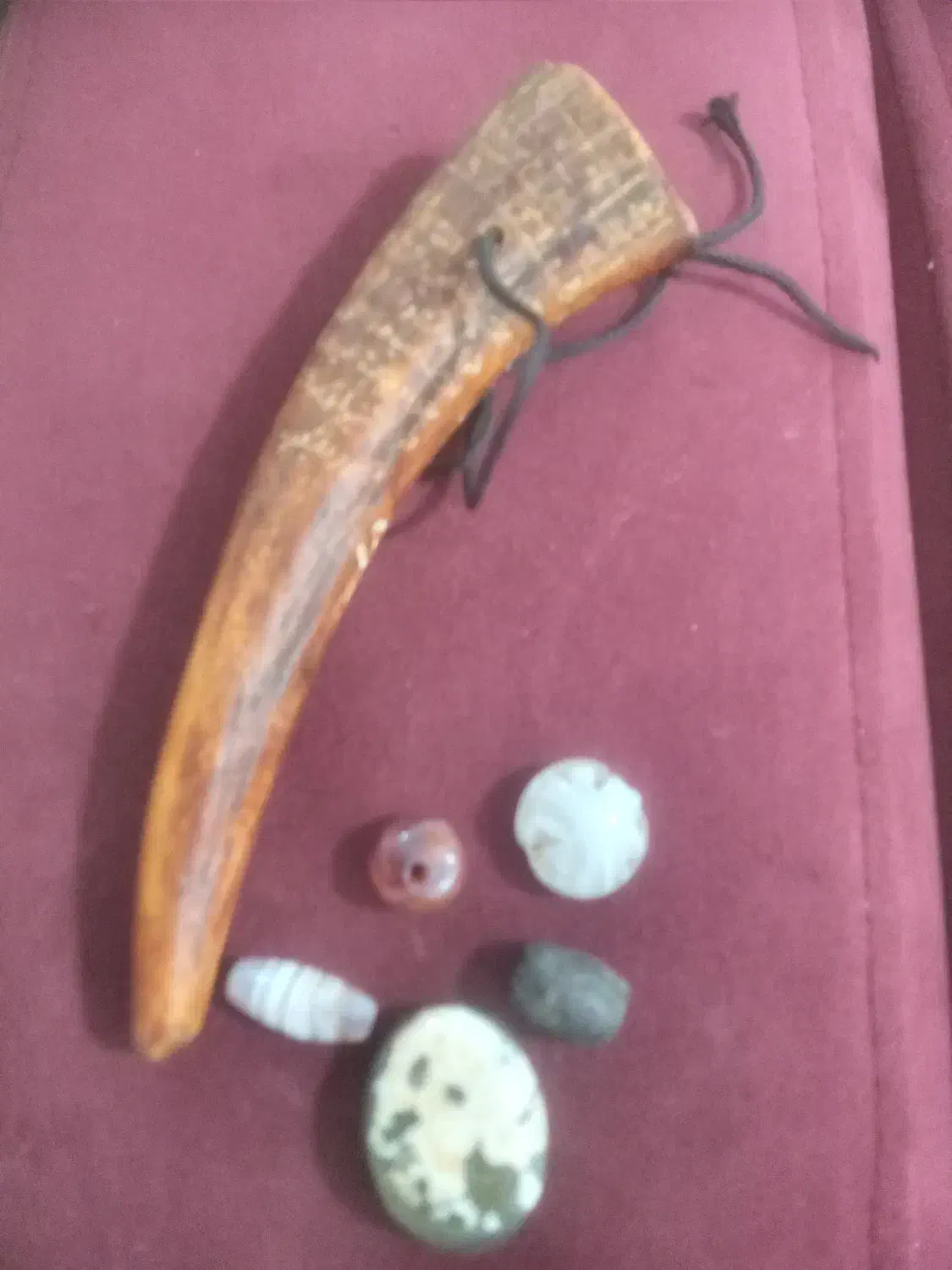 مهره های قدیمی|جواهرات|اهواز, منبع اب|دیوار