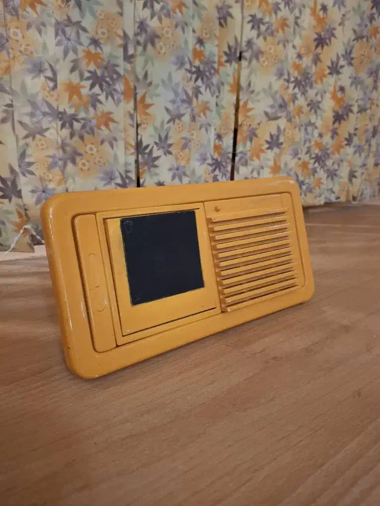 آیفون اصل قدیمی زیر قیمت بازار ارزان|تلویزیون و پروژکتور|محلات, |دیوار