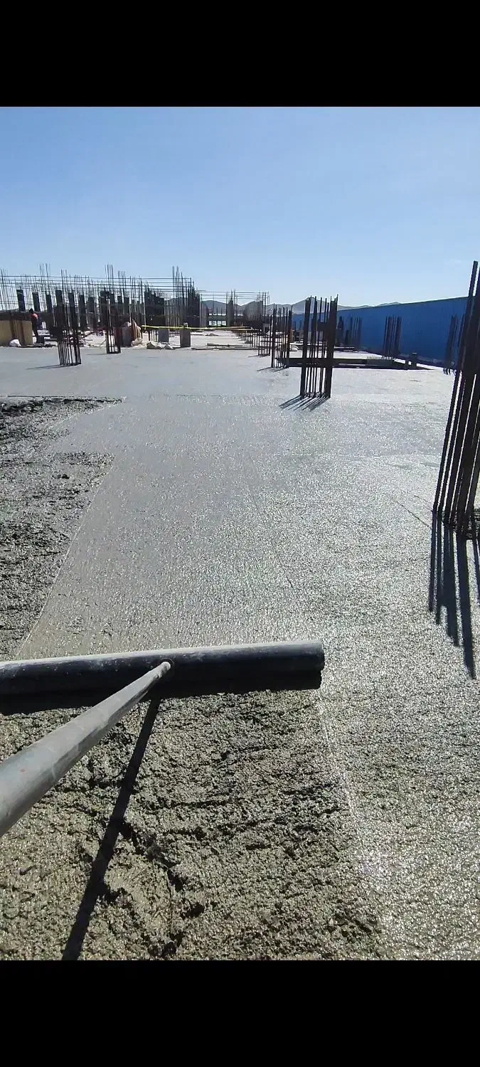 بتن ریزی کف با ماله پروانه ای و تراز لیزری|خدمات پیشه و مهارت|شیراز, گلکوب|دیوار