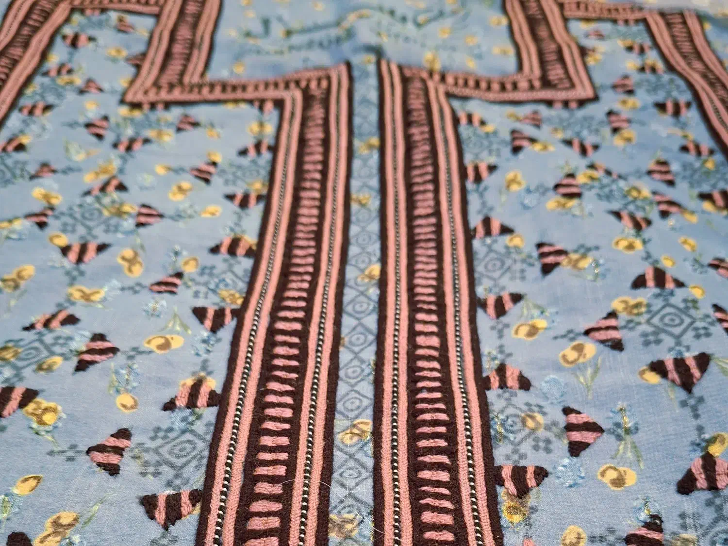 دوخت جالار توپ طلایی بکالوک پذیرفته میشود زرآباد|لباس|زرآباد, |دیوار