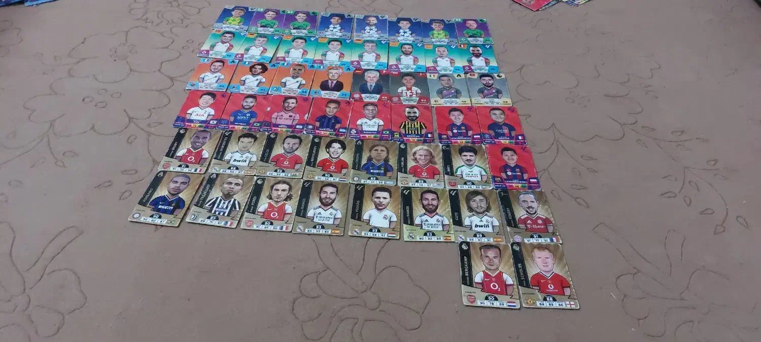 کیمدی|اسباب‌‌بازی|شیراز, کوشک میدان|دیوار