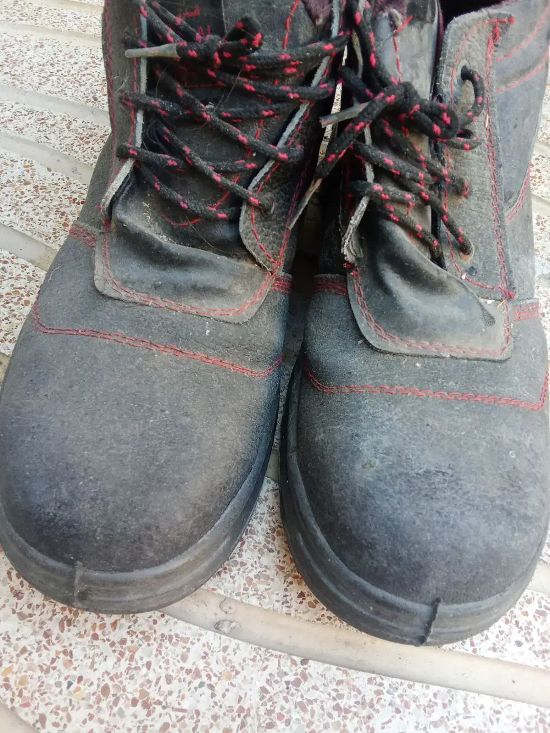 کفش ایمنی اصلا استفاده نشده سایز 44|کیف، کفش، کمربند|خوی, |دیوار