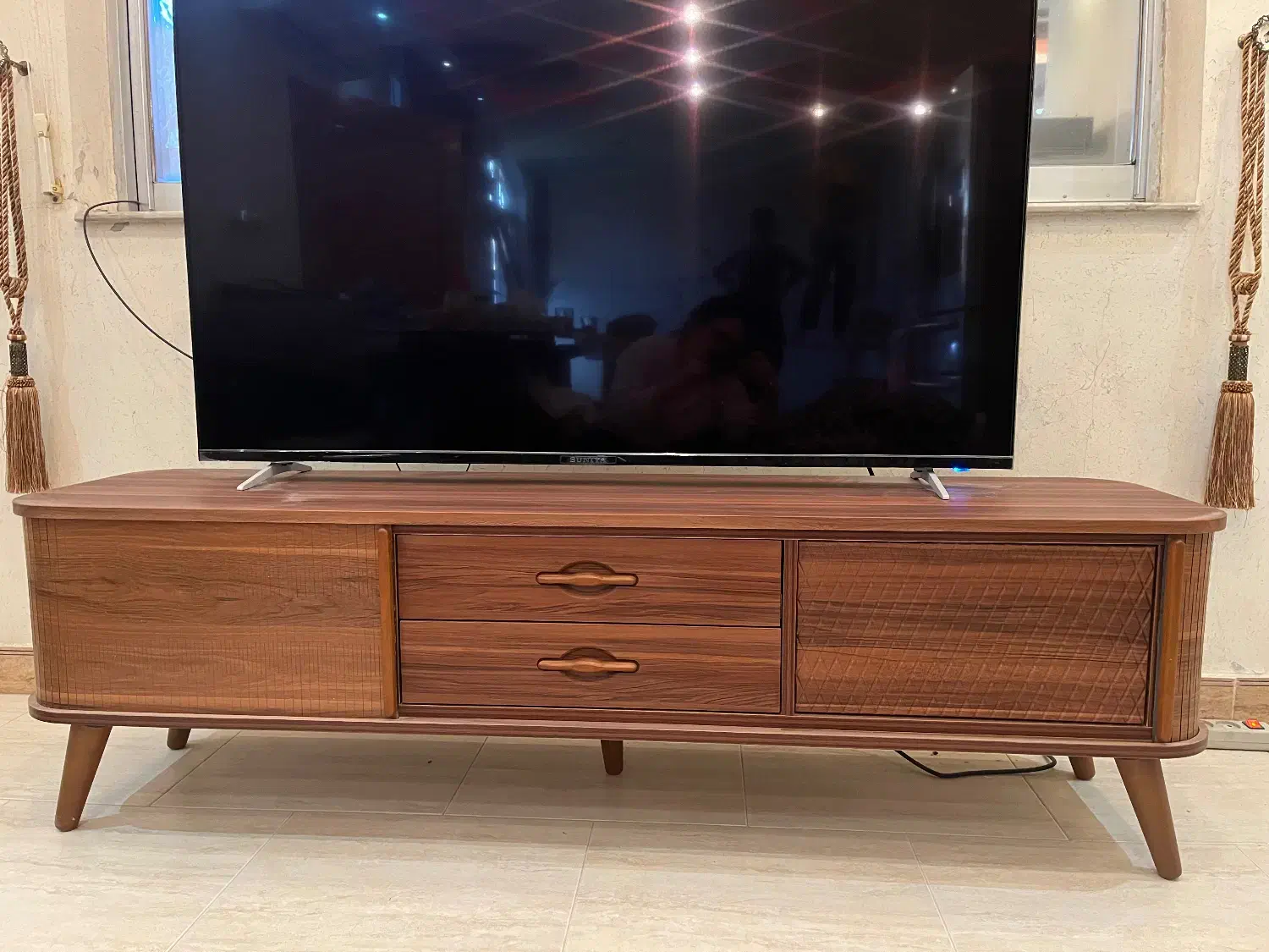 میز تلویزیون|میز تلویزیون|رشت, امین الضرب|دیوار