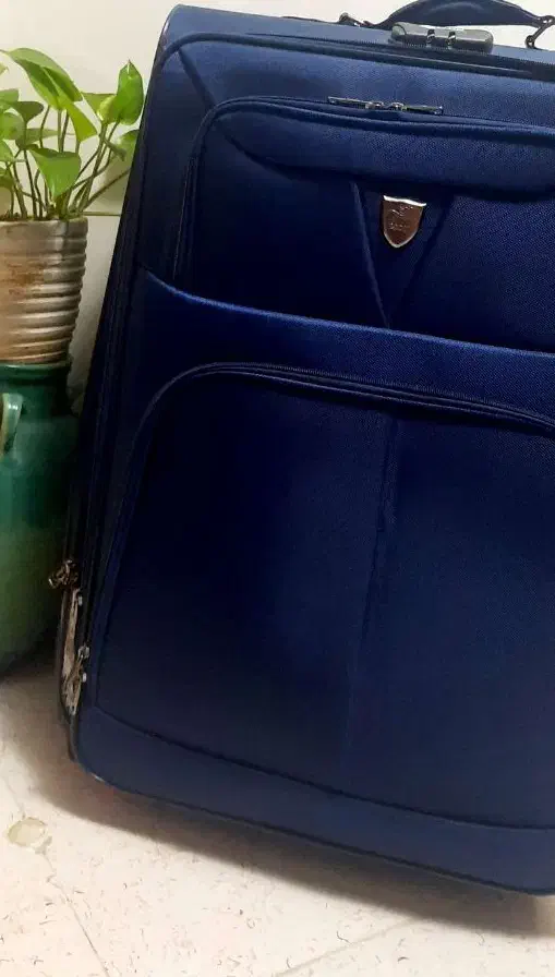 چمدان سایز خیلی بزرگ کاملا نو به قیمت باور نکردی|کیف، کفش، کمربند|کاشان, فاز ۲ ناجی آباد|دیوار