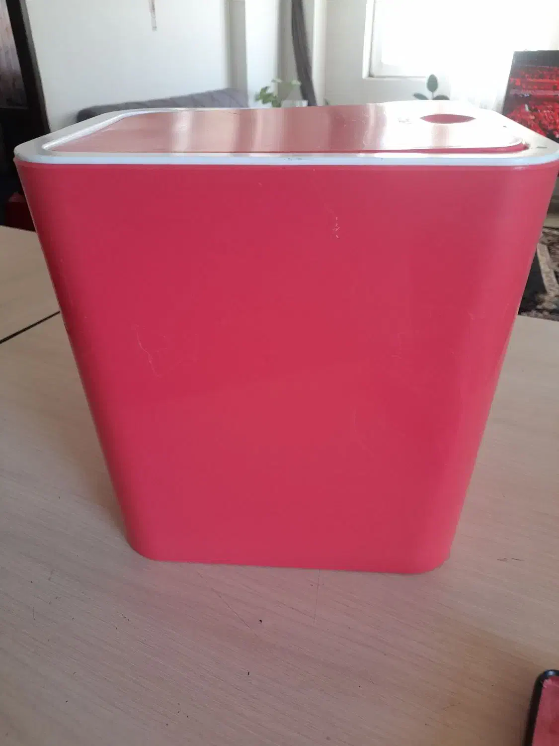 سطل زباله|ظروف نگهدارنده، پلاستیکی، یک‌بارمصرف|پرند, فاز ۴|دیوار