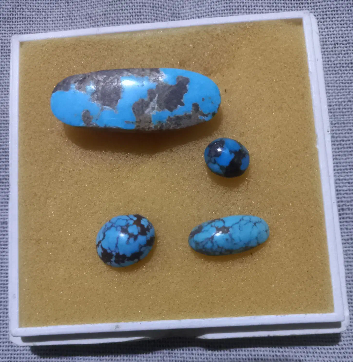 سنگ  جواهری  معدنی فیروزه نیشابور عقیق لعل شجر|جواهرات|قزوین, |دیوار