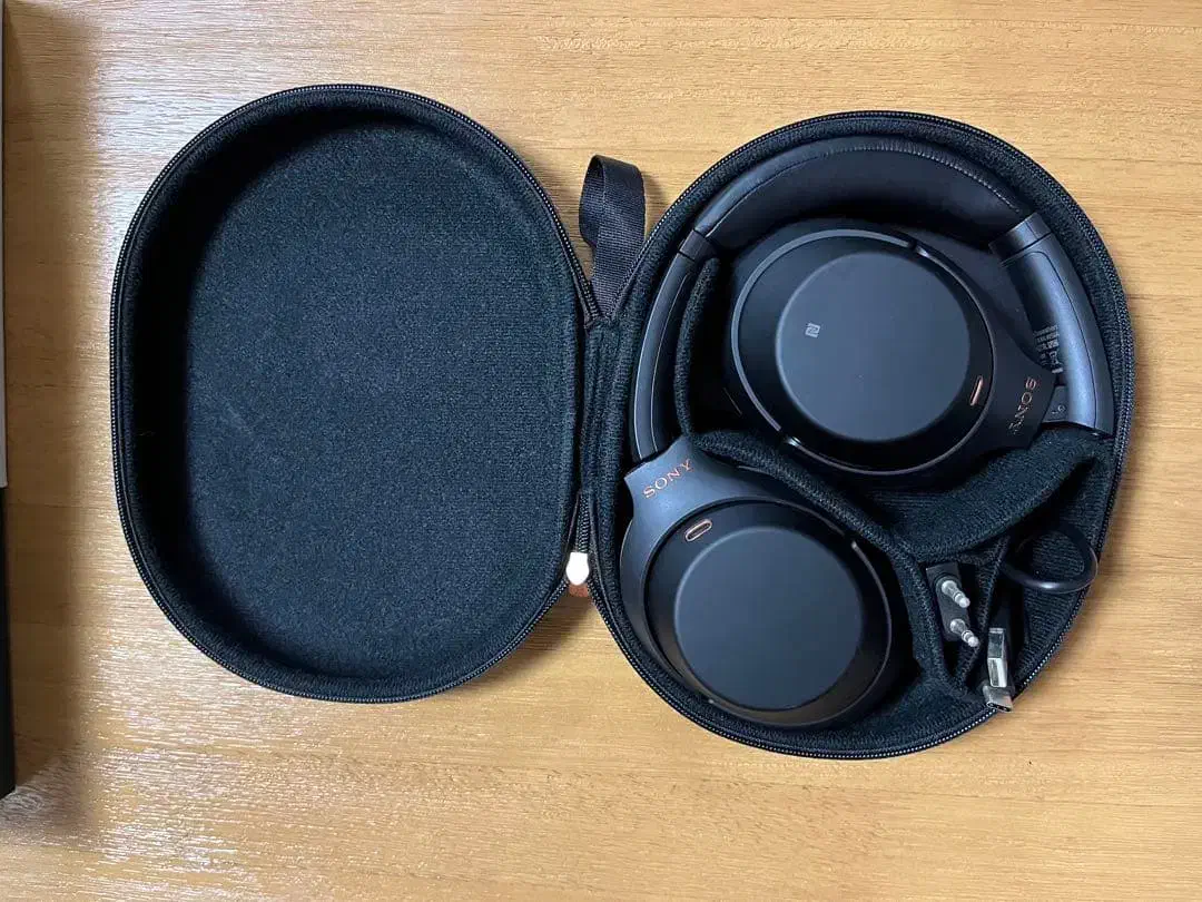 هدفون بلوتوثی.نویزکنسلینگ سونی xh 1000|پخشکننده همراه|مشهد, سیسآباد|دیوار