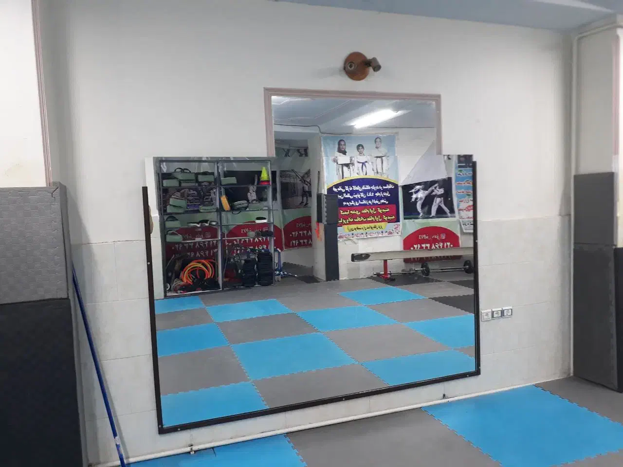 آینه|آینه|قدس, شهرقدس|دیوار