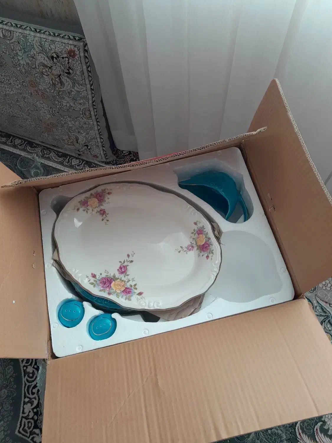 سرویس چینی|ظروف سرو و پذیرایی|نیشابور, فردوس شمالی|دیوار