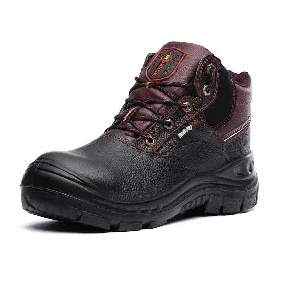 کفش|کیف، کفش، کمربند|طبس, |دیوار