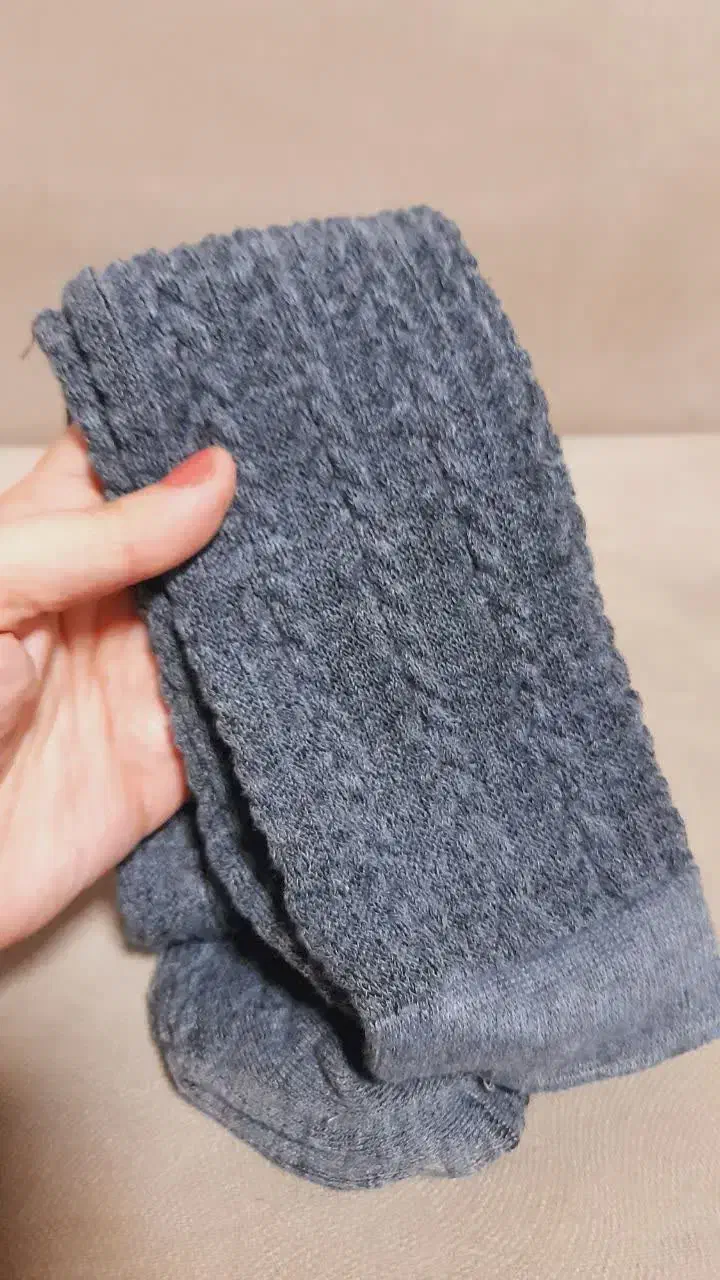 جوراب گندمی ساق بلند بالای زانو|لباس|قم, پردیسان|دیوار